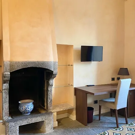 Hotel Relais Castello Di Casiglio Erba