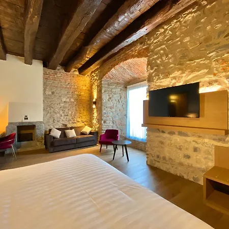 Hotel Relais Castello Di Casiglio 4*