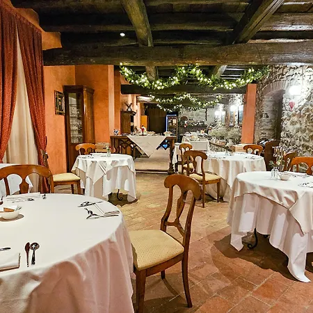 Relais & Castello Di Casiglio ホテル 4*