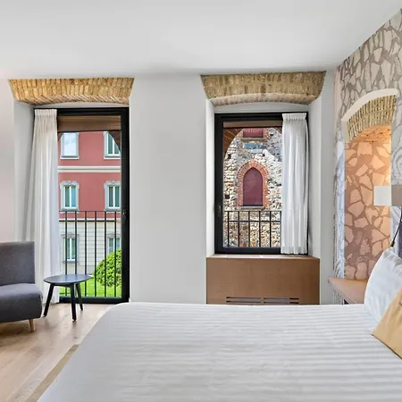 Relais & Castello Di Casiglio إيربا