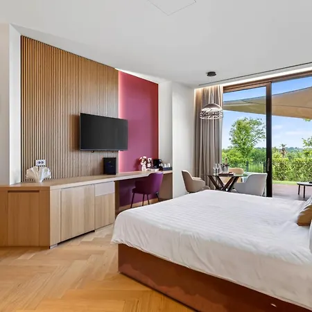 Relais & Castello Di Casiglio ホテル 4*