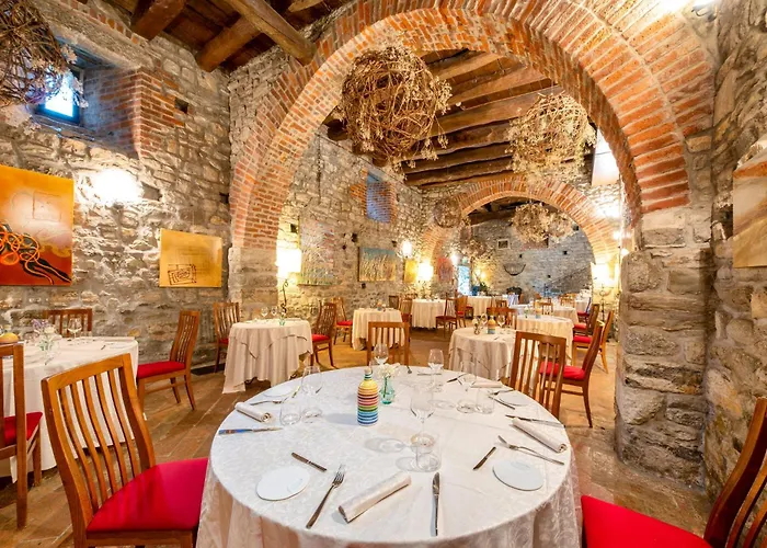 Relais & Castello Di Casiglio Erba