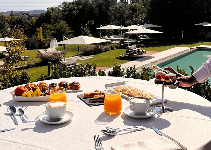 Hotel Relais & Castello Di Casiglio 4*