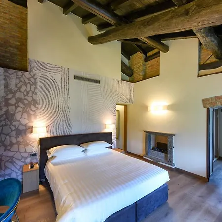 Relais & Castello Di Casiglio Hotel Erba
