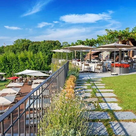 Relais & Castello Di Casiglio فندق