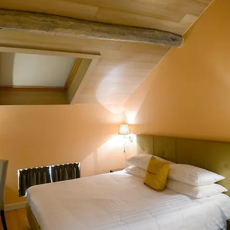 Relais & Castello Di Casiglio Hotel 4*
