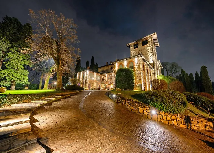 فندق Relais & Castello Di Casiglio 4*