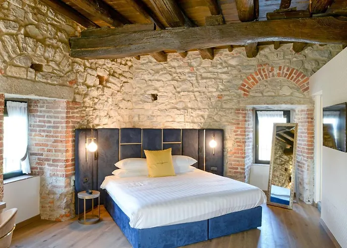 Relais & Castello Di Casiglio فندق 4*