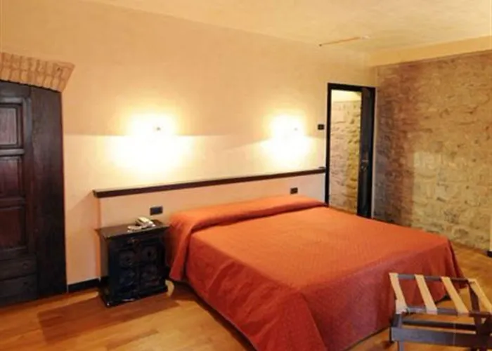 Relais & Castello Di Casiglio 4* إيربا
