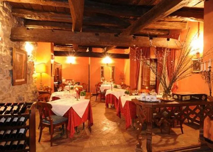 Relais & Castello Di Casiglio فندق