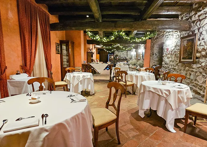 Relais & Castello Di Casiglio فندق 4*