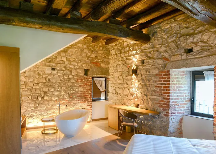 Relais & Castello Di Casiglio 4* إيربا