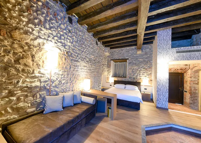 Relais & Castello Di Casiglio