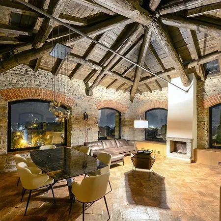 Relais Castello Di Casiglio 4*