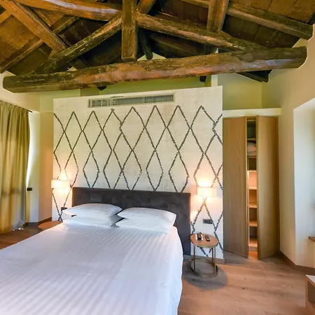 Relais Castello Di Casiglio Hotel